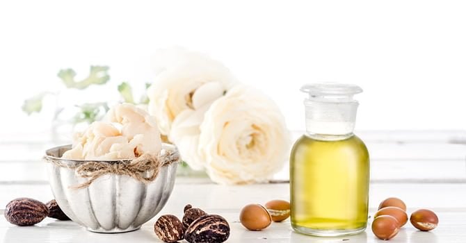 Arganolie Aanbrengen op je Huid, Haar en Nagels