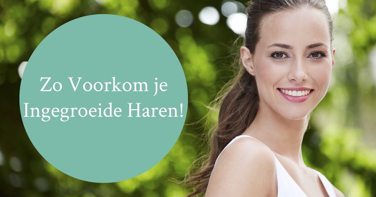 Glimlachende jonge vrouw natuur achtergrond