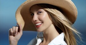 Laat de Zomerpret je Huid en Haar Niet Vernielen