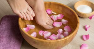 Maak je Voeten Gelukkig met Dit Voetbad Recept!