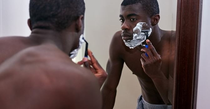 Mannenhoekje Essentiële Benodigdheden Vóór Het Scheren!