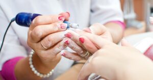 Vervelende Aandoeningen Die je Kunt Oplopen in Nagelstudio’s