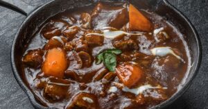 Warm Je Wintermaaltijden op met een Stoofpot van Rundvlees