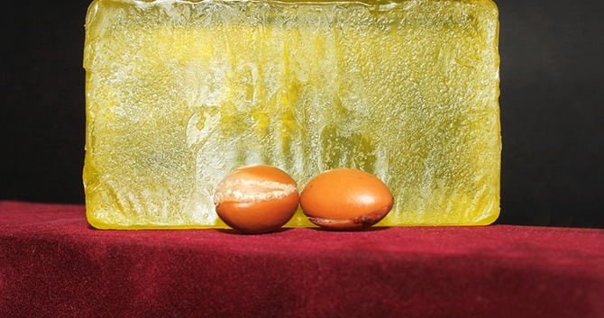 maak-je-huid-wat-lichter-raak-vlekjes-op-je-huid-kwijt2