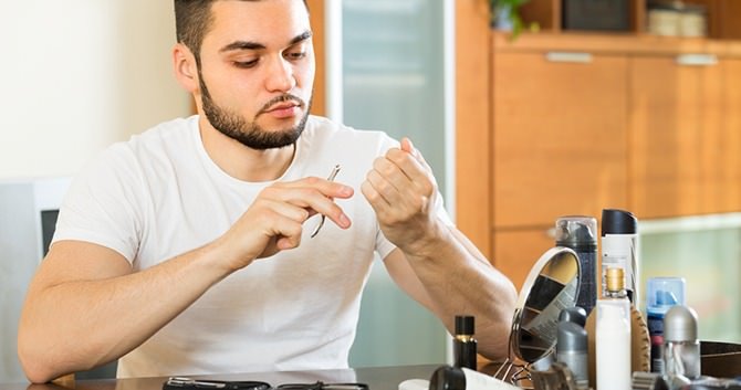 mannen-en-de-verzorging-van-hun-nagels2