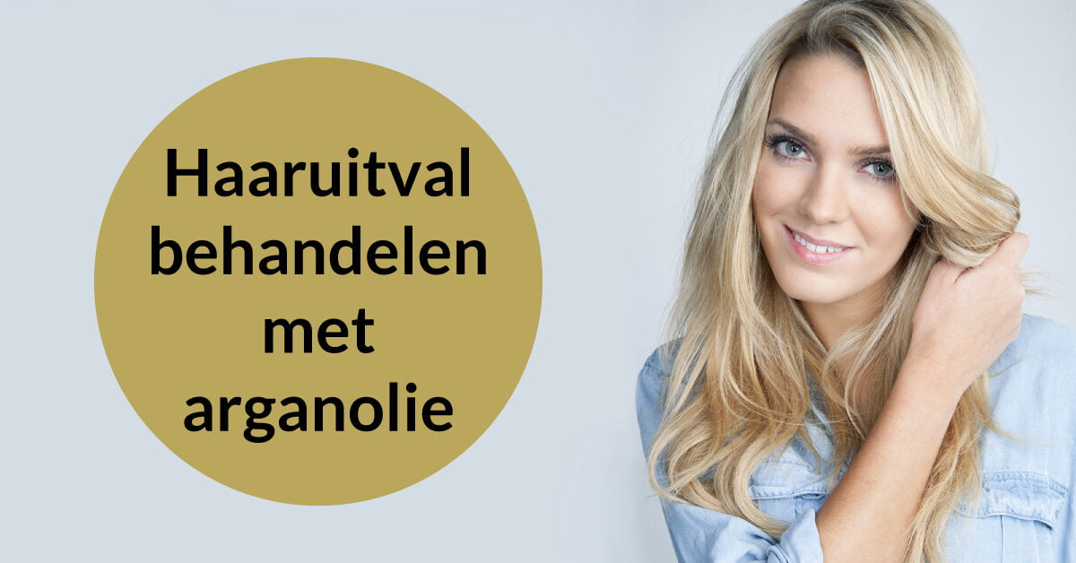 vrouw haaruitval behandelen met arganolie lang blond gezond haar